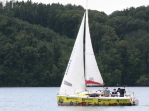 Dvě hodiny na plachetnici okolo Vranovské přehrady