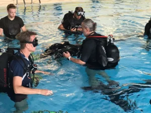 Zkušební ponor v bazénu vč. přednášky pro 1 či 2 os.