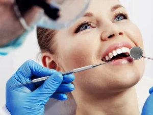 Dentální hygiena nebo profesionální bělení zubů