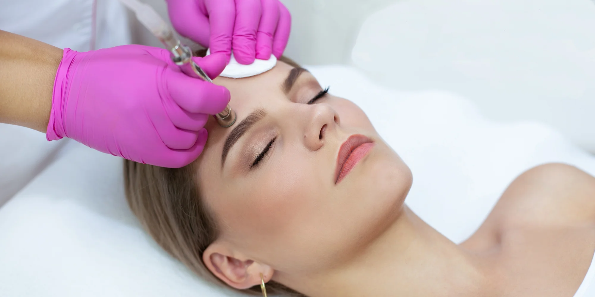 Odstranění vrásek, akné, pigmentace a jizev