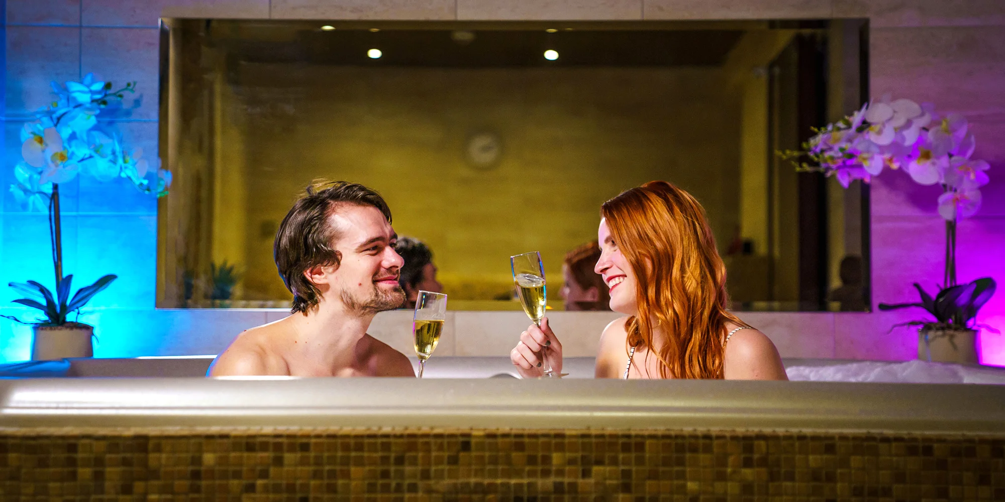 Romantika v privátní vířivce vč. slevy do restaurace - Obrázek 4