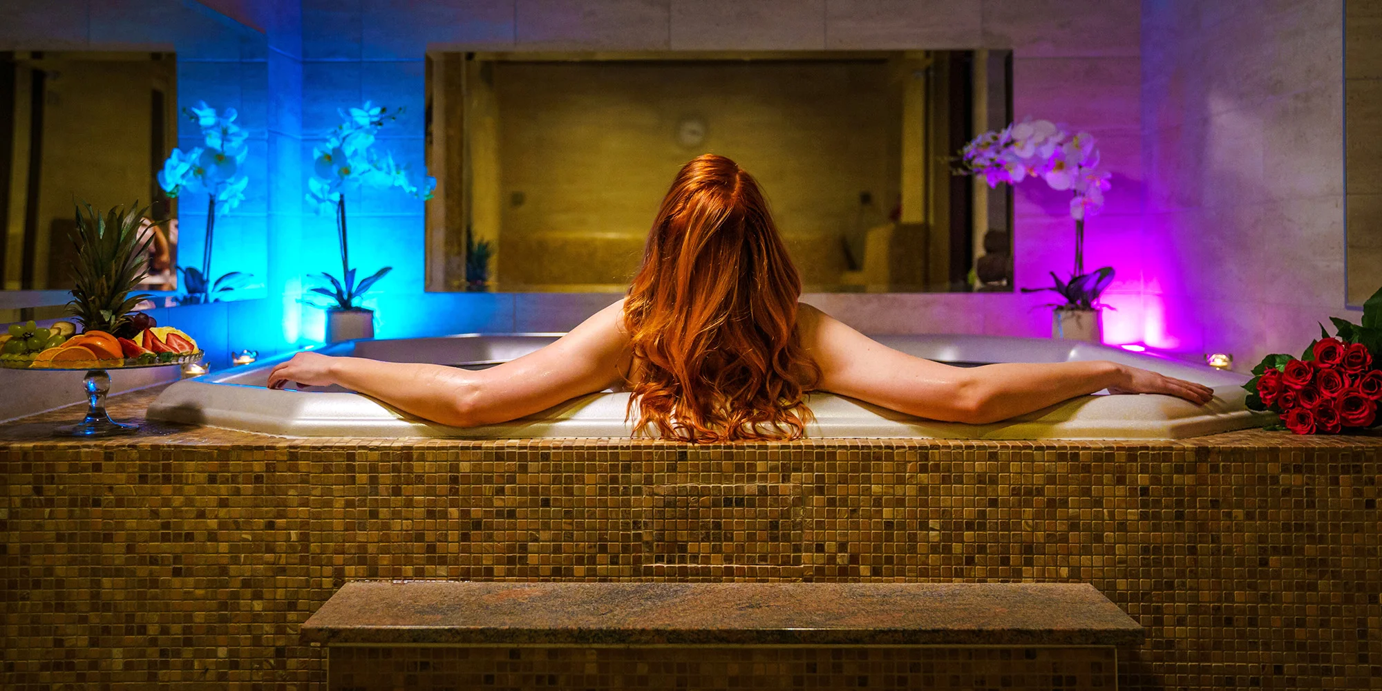 Romantika v privátní vířivce vč. slevy do restaurace - Obrázek 3