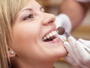 Zirkonová zubní korunka pro krásný úsměv