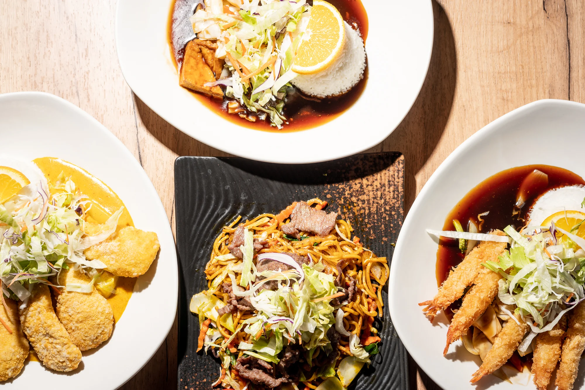 Asijský hlavní chod podle výběru: kuře, nudle i tofu - Obrázek 8