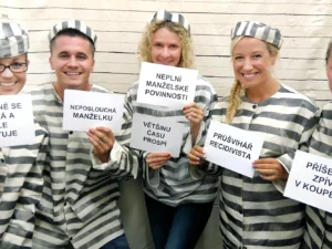 Útěk z cely: napínavá únikovka pro 2-5 hráčů