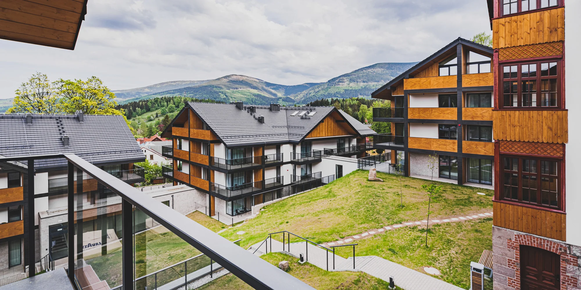 Resort v alpském stylu: jídlo a neomezený wellness