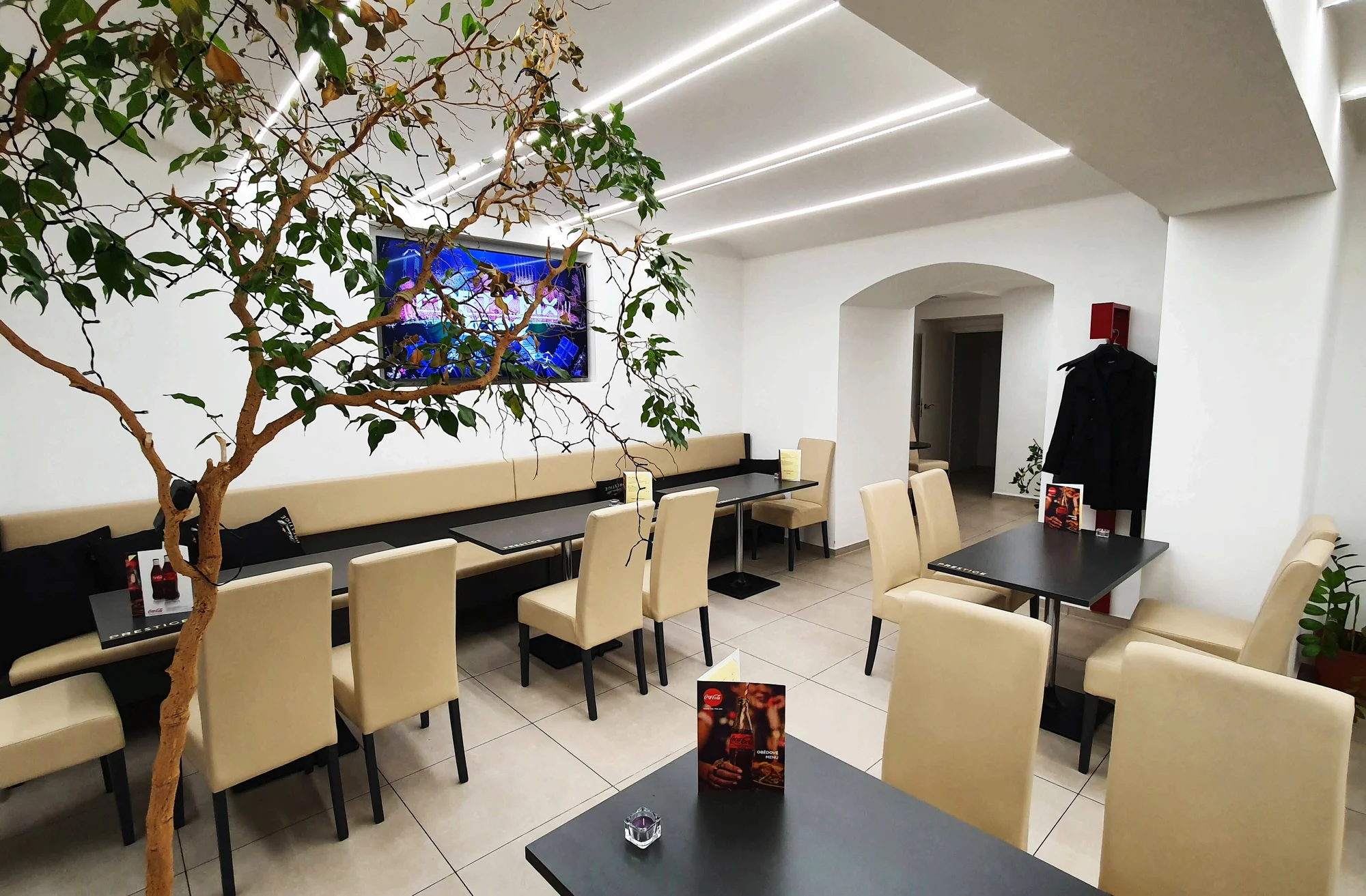 Burger pro 2 osoby dle výběru: hovězí i steak z lososa - Obrázek 8