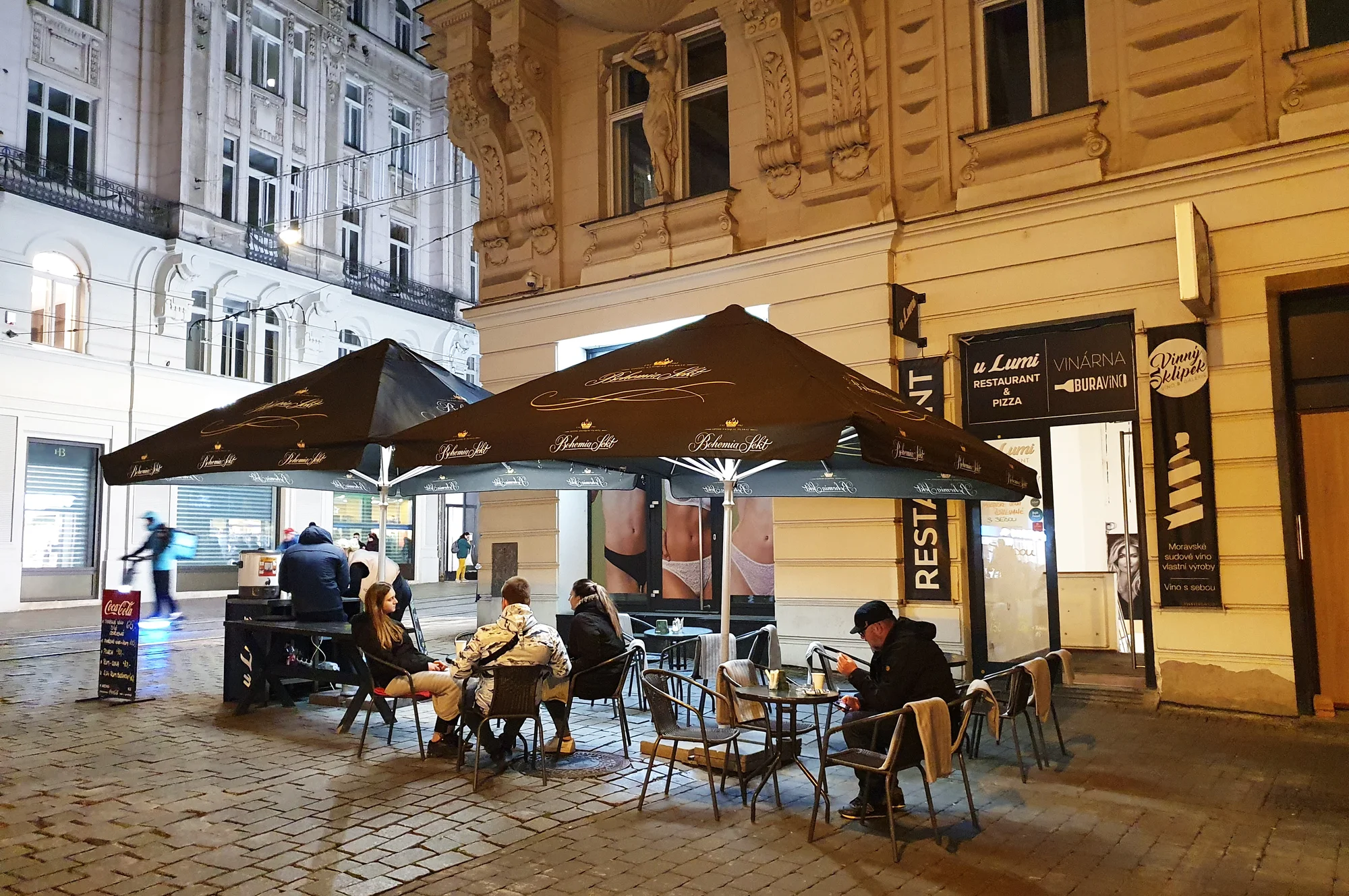 Burger pro 2 osoby dle výběru: hovězí i steak z lososa - Obrázek 9