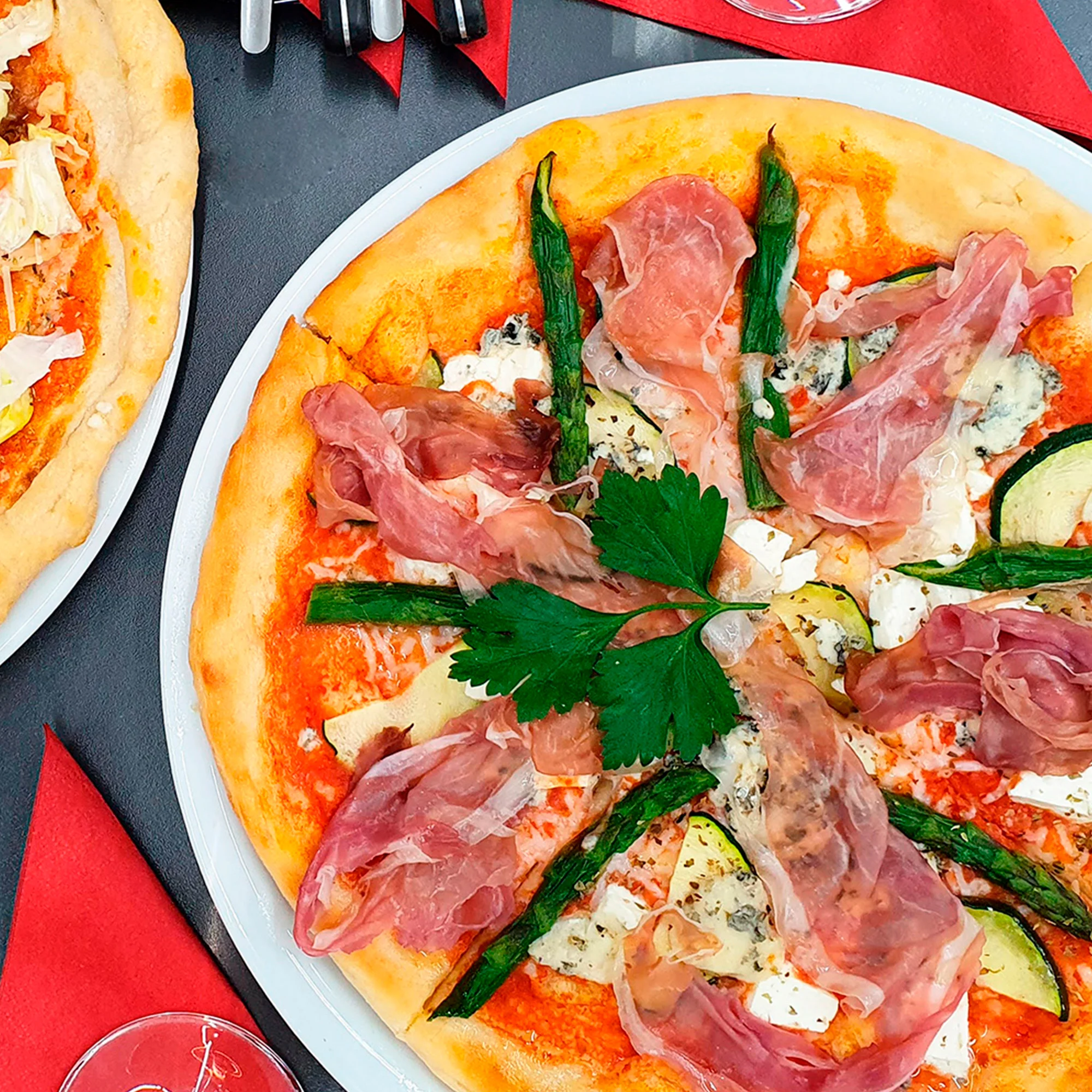 Pizza dle výběru: spousta druhů, pondělí až čtvrtek - Obrázek 2