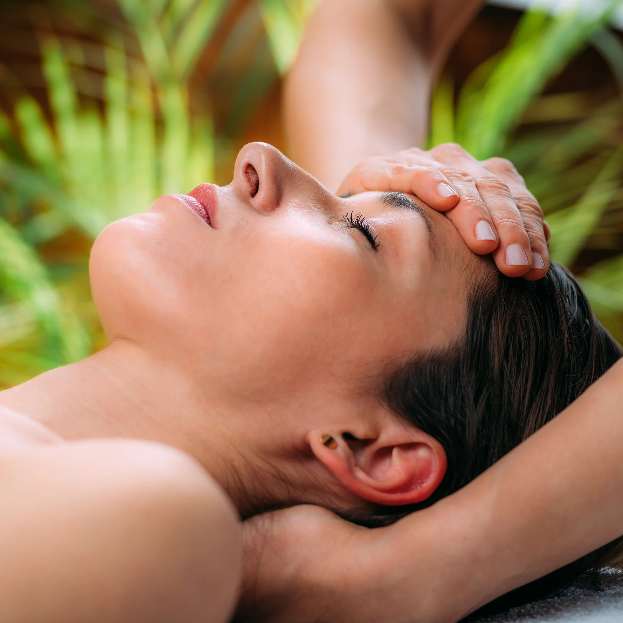 Masáže zad, šíje i celotělová olejová: 20 až 70 min. - Obrázek 2