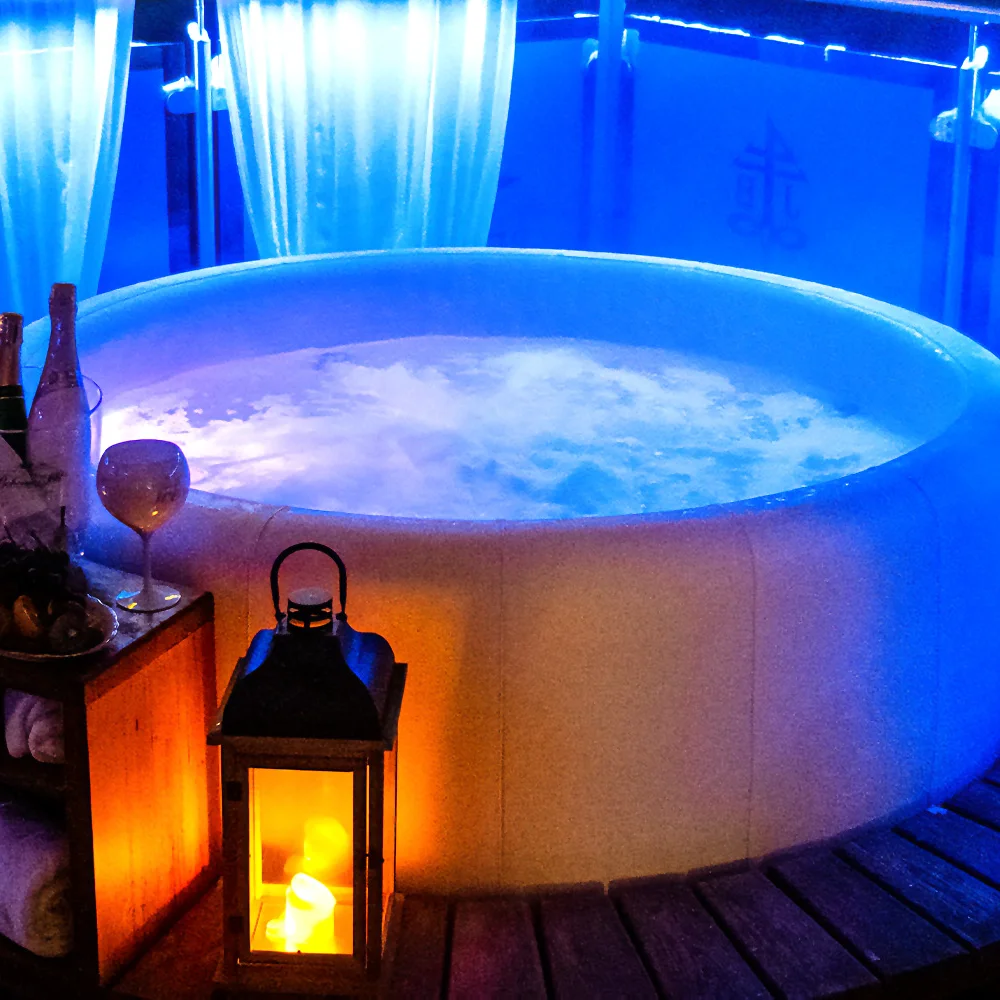 Privátní wellness na střeše hotelu pro 2 osoby - Obrázek 2