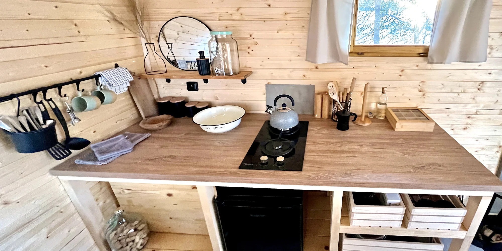 Chata v korunách stromů a relax ve vyhřívaném sudu - Obrázek 7