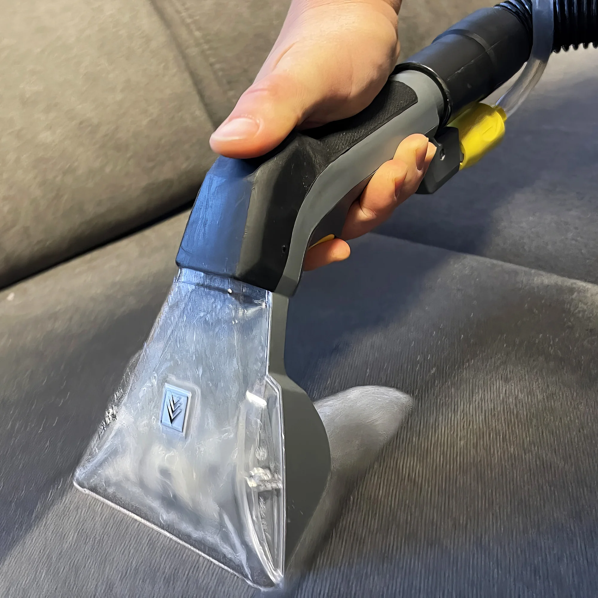 Půjčení tepovacího stroje Kärcher na 2 dny - Obrázek 2