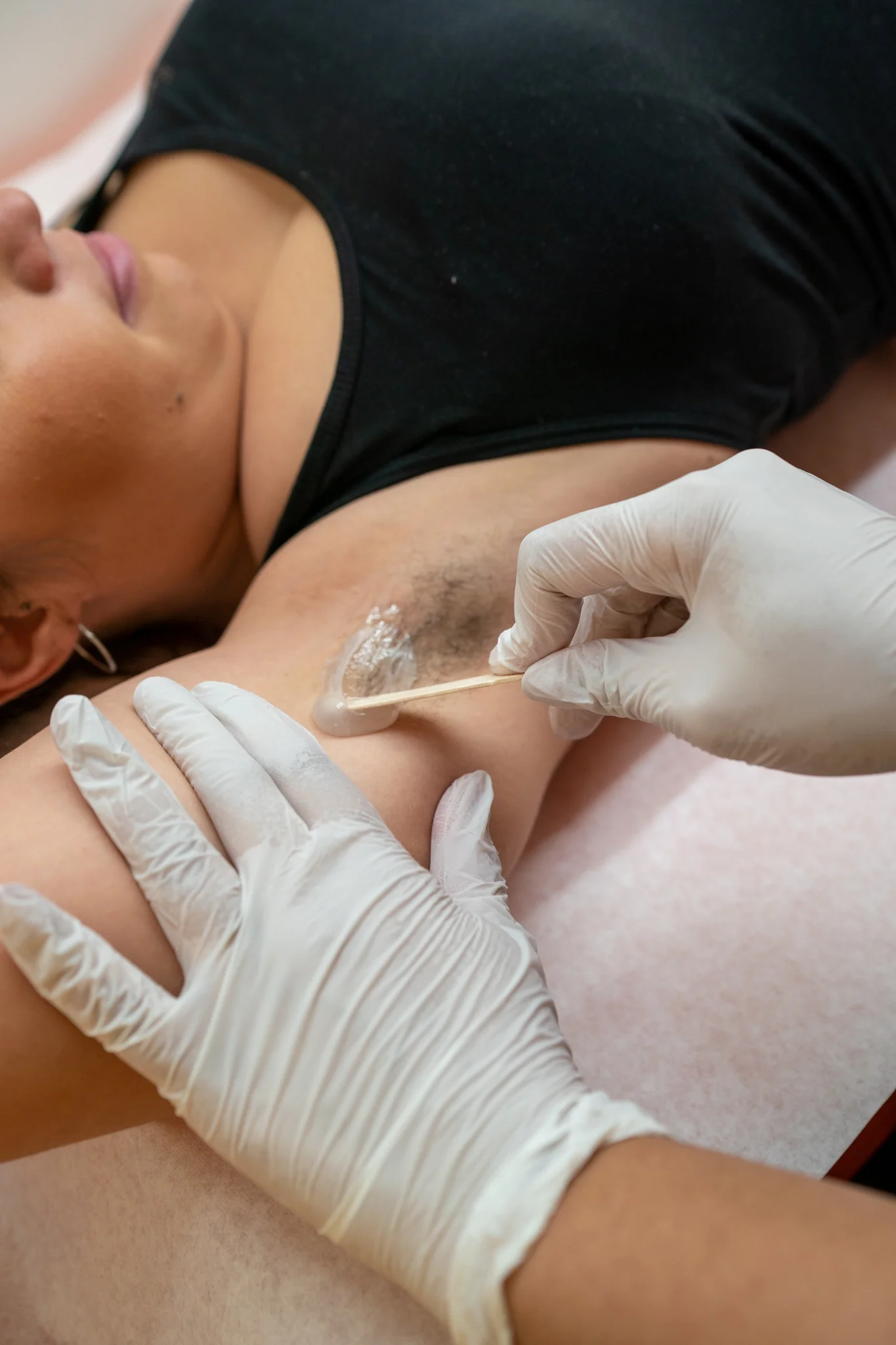 Šetrná depilace teplým voskem pro ženy i muže - Obrázek 11