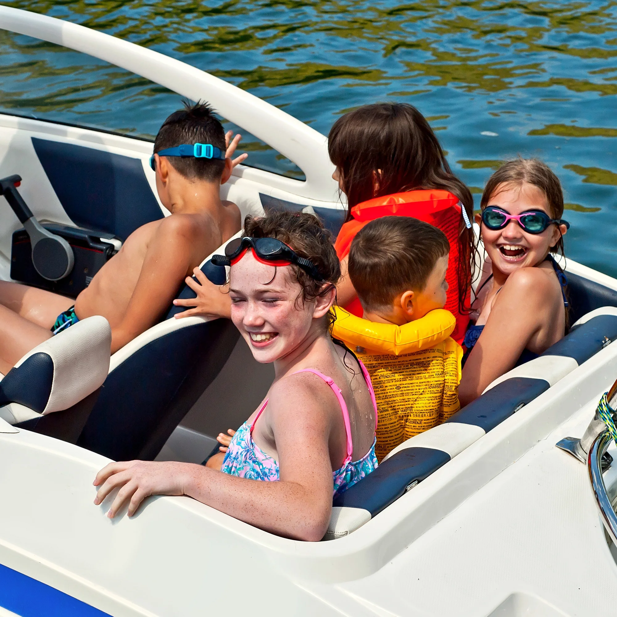 120–180min. projížďka po Slapech na motorovém člunu - Obrázek 2