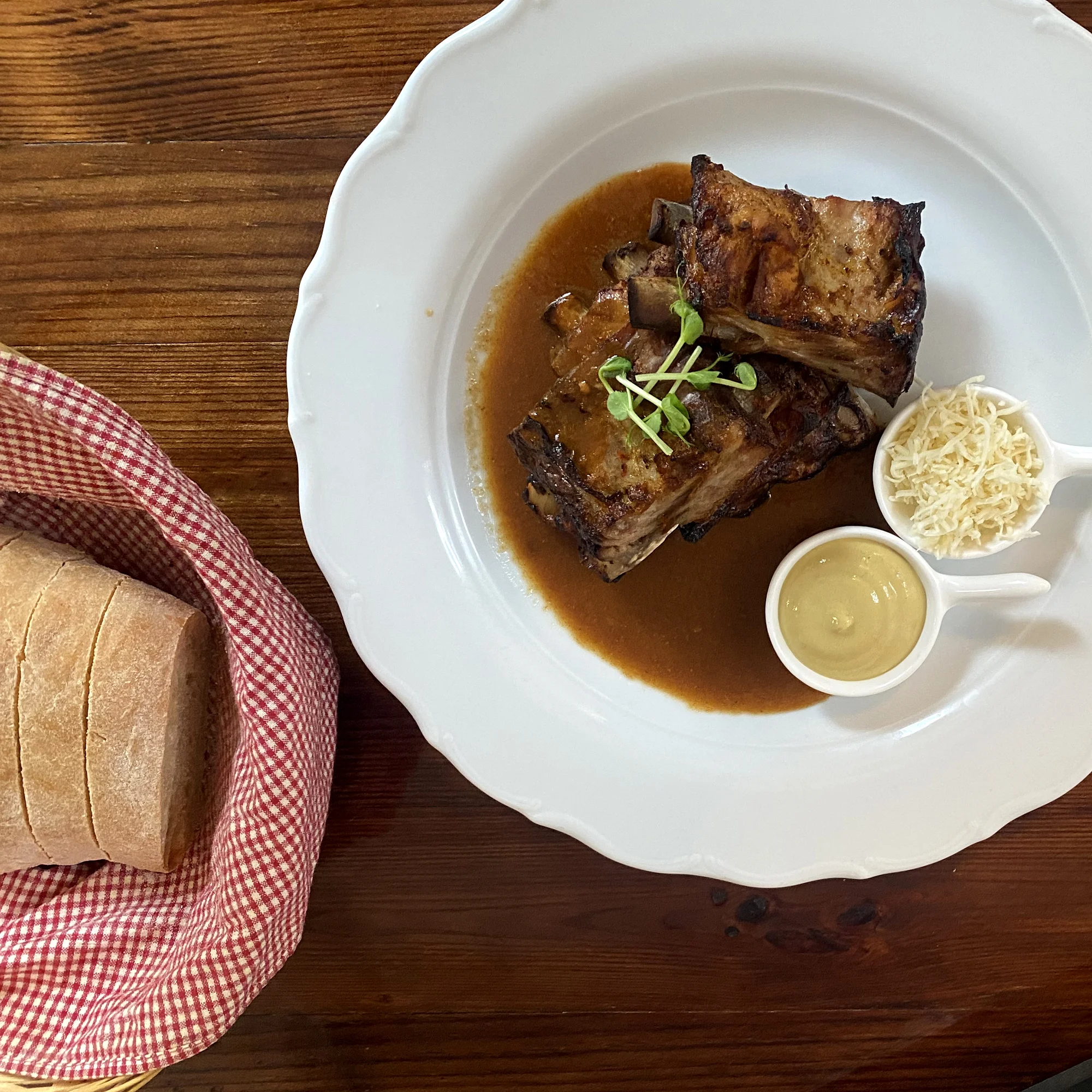 Pečená žebra v marinádě s domácím chlebem pro dva - Obrázek 2