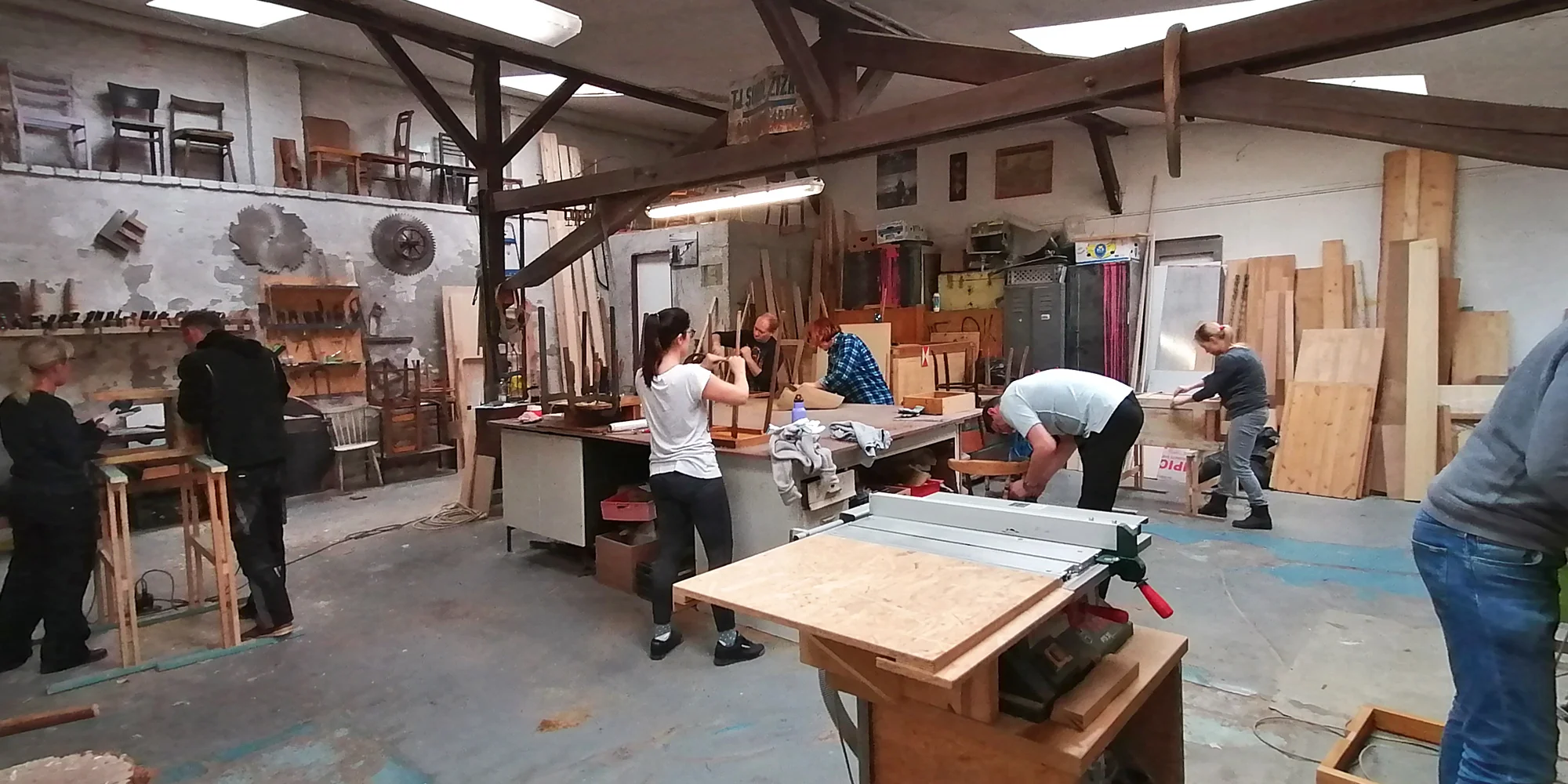 Celodenní kurz renovace nábytku pro 1 i 2 osoby - Obrázek 5