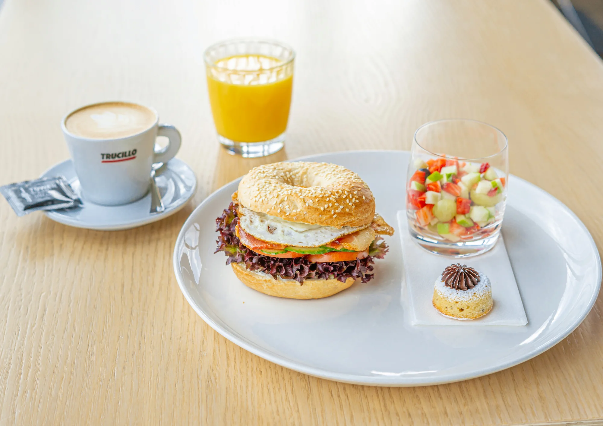 Snídaně v Žižkovské věži a vstup na vyhlídku - Obrázek 10