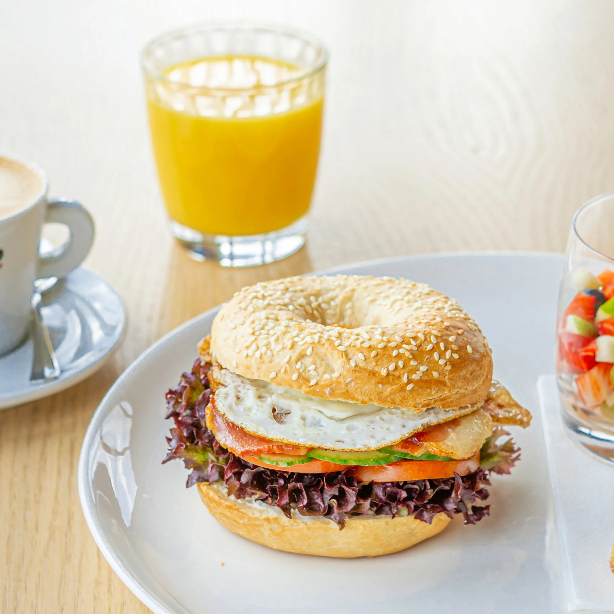 Snídaně v Žižkovské věži a vstup na vyhlídku - Obrázek 2