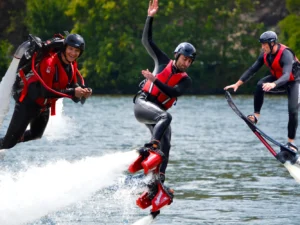 Adrenalin 3 v 1: Flyboard, Jetpack i Hoverboard v 1 den