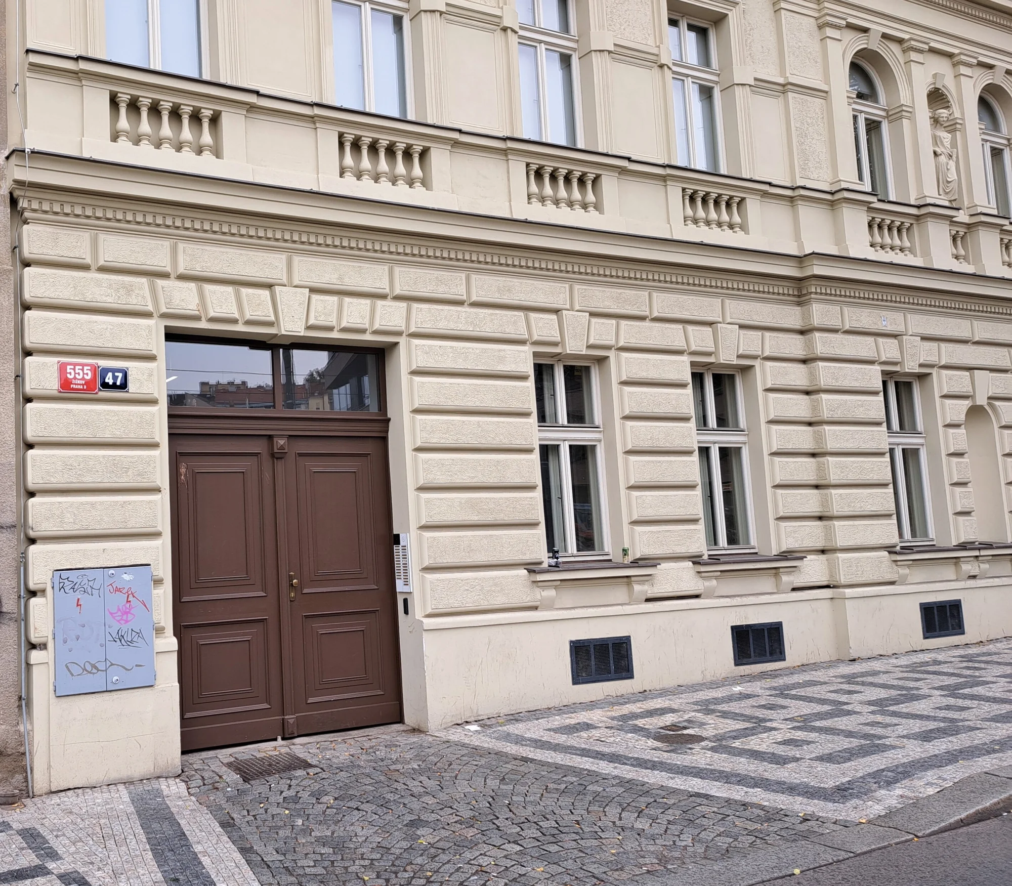 Dentální hygiena včetně pískování Air-flow - Obrázek 8