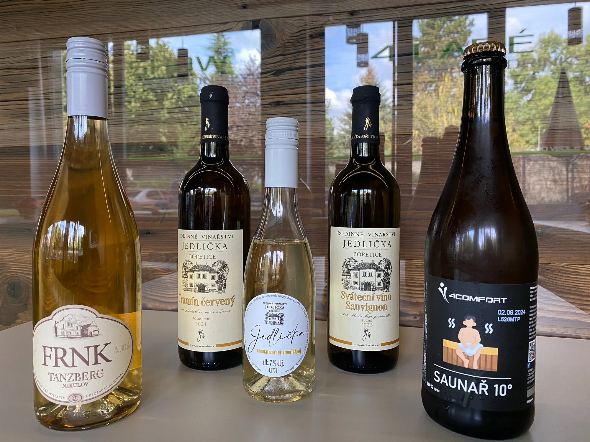 Soukromé spa Zima: sauna, vířivka a láhev dle výběru - Obrázek 7