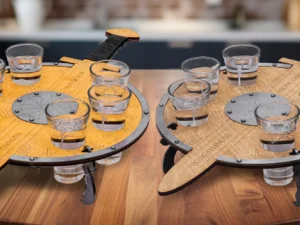 Dřevěný podnos "štamprlovník" s šesti panáky