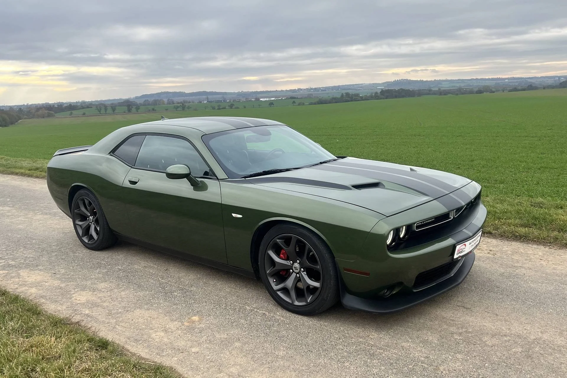 Dodge Challenger 6.4 V8 SRT na 12 či 24 hodin - Obrázek 5