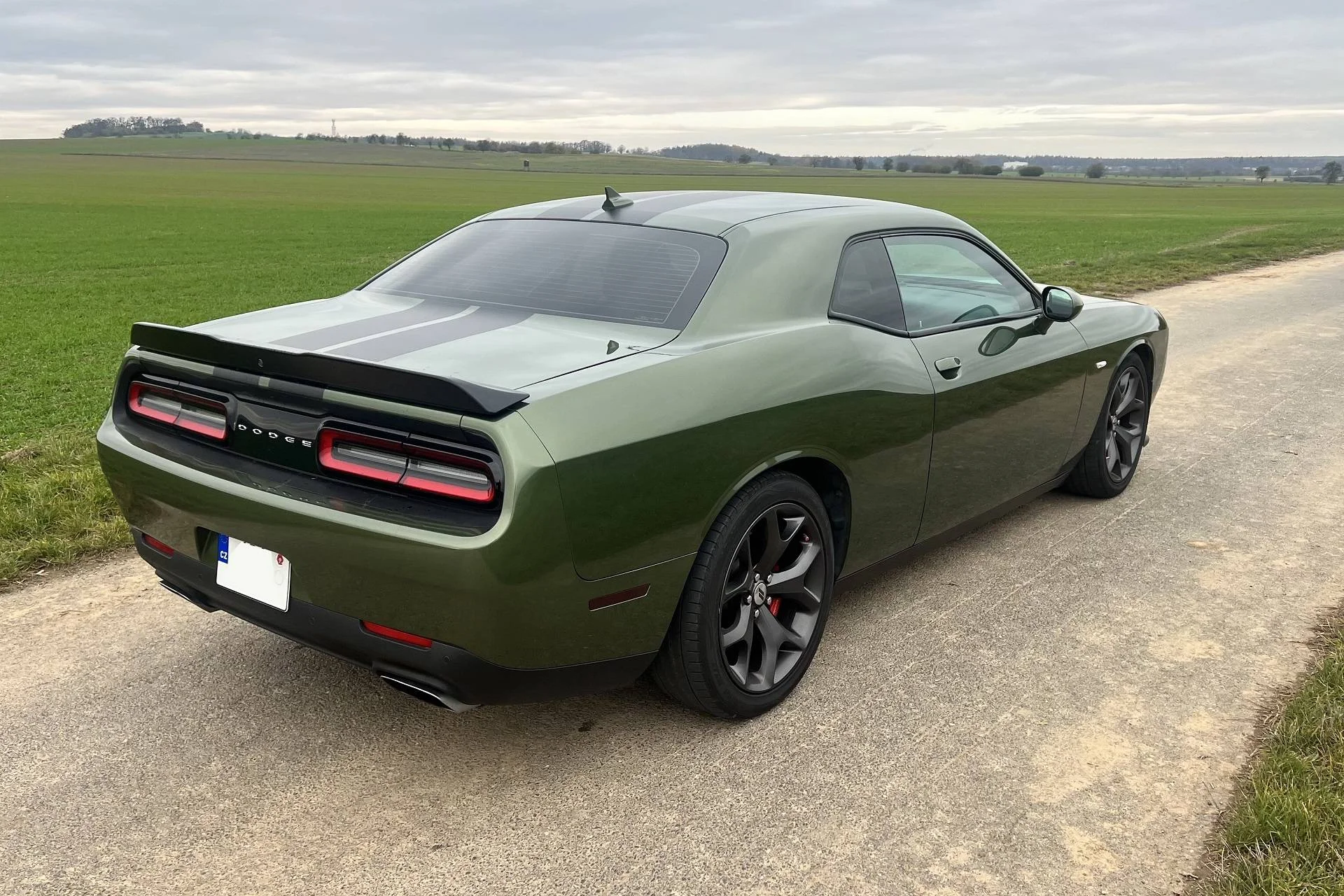 Dodge Challenger 6.4 V8 SRT na 12 či 24 hodin - Obrázek 9