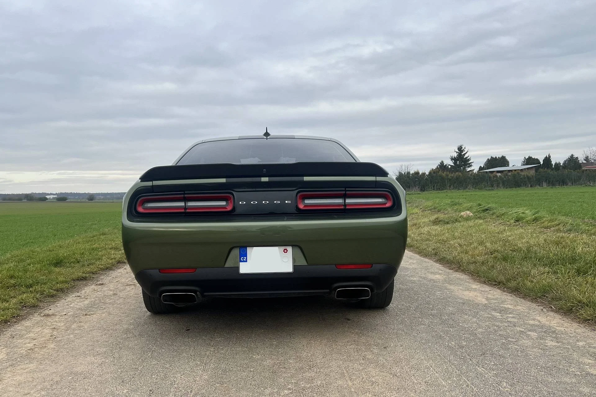 Dodge Challenger 6.4 V8 SRT na 12 či 24 hodin - Obrázek 10