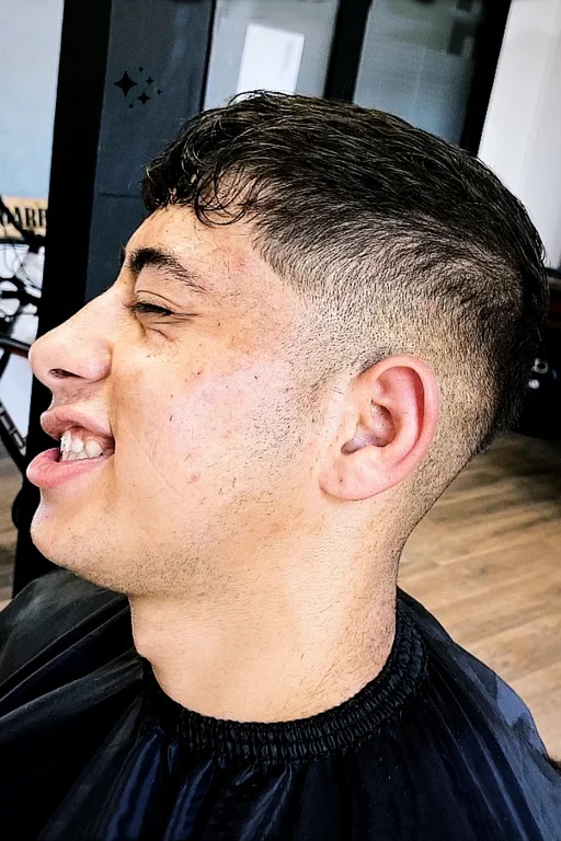 Střih pro chlapce i nový účes vč. vousů pro pány - Obrázek 8