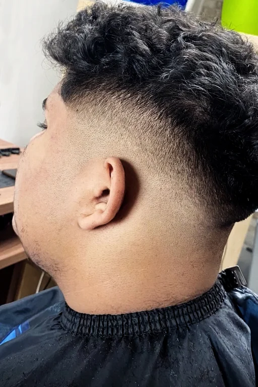 Střih pro chlapce i nový účes vč. vousů pro pány - Obrázek 11