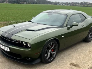 Dodge Challenger 6.4 V8 SRT na 12 či 24 hodin