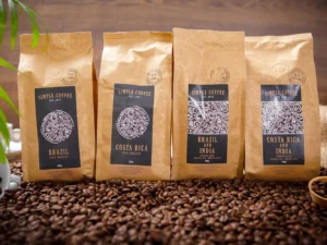 Zrnkové kávy ze slovenské pražírny: 100% arabica i směsi