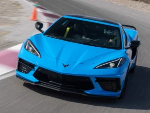 Jízda na okruzích v Corvette C8 Convertible