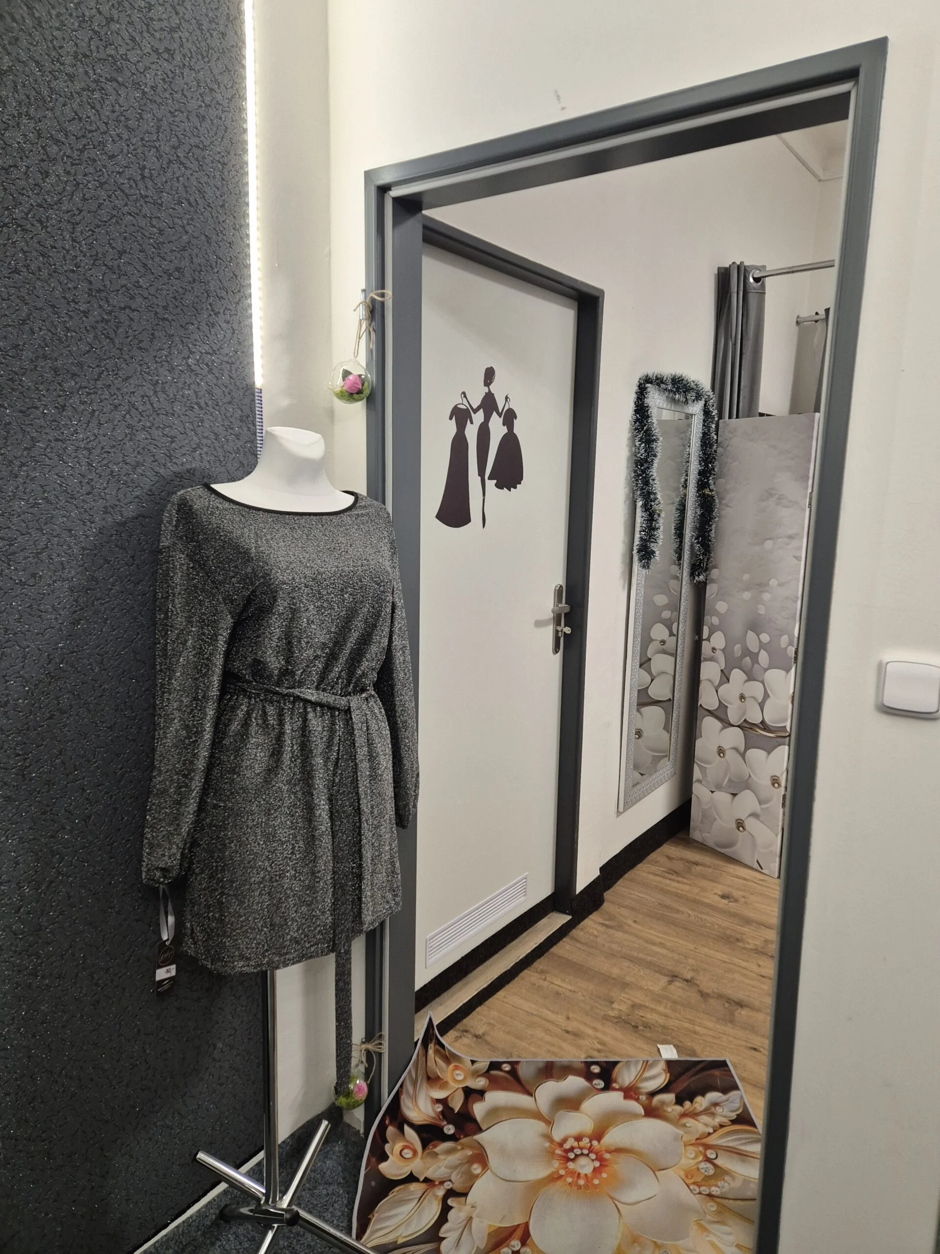 Proměna v andělskou ženu: líčení, styling a focení - Obrázek 6