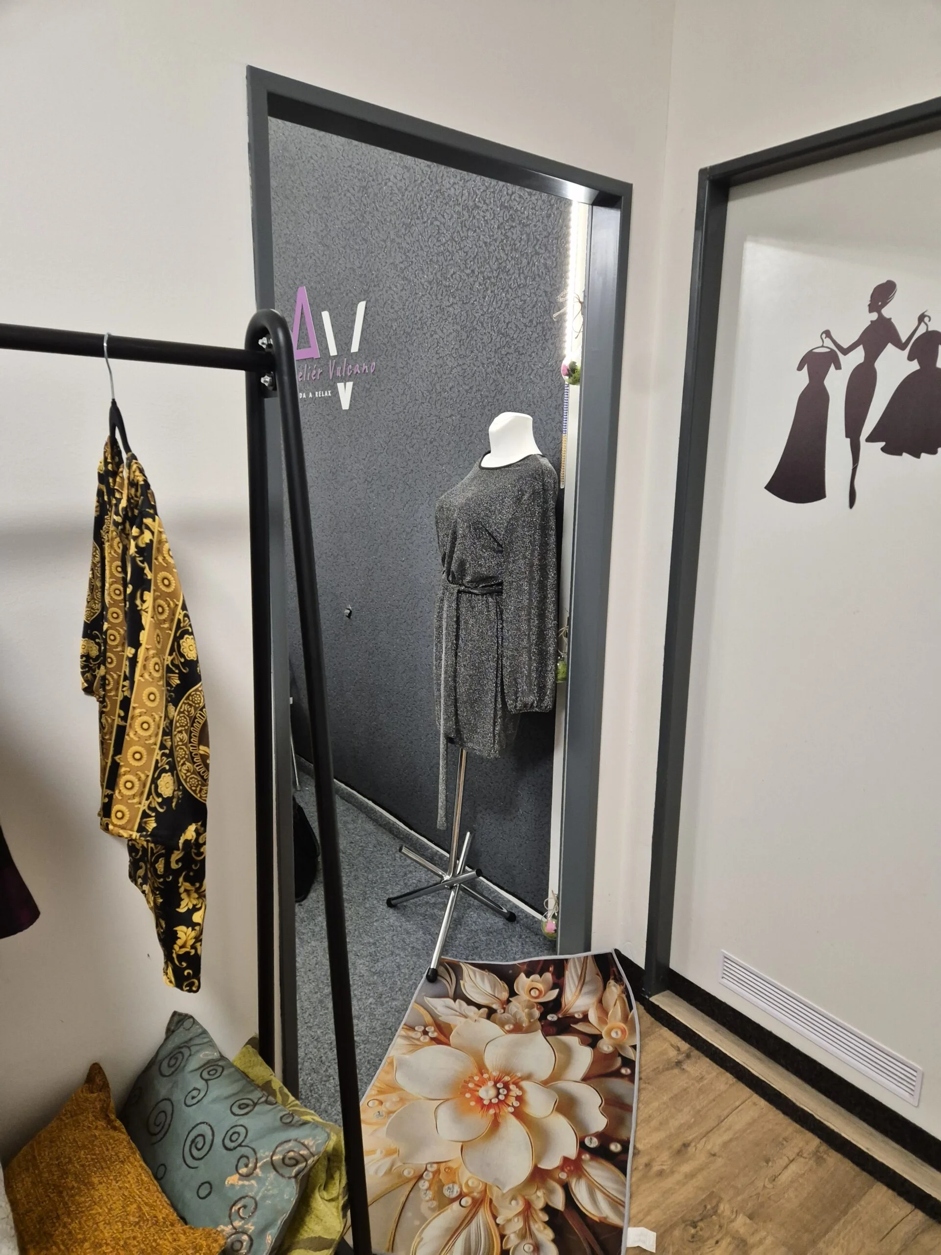 Proměna v andělskou ženu: líčení, styling a focení - Obrázek 8