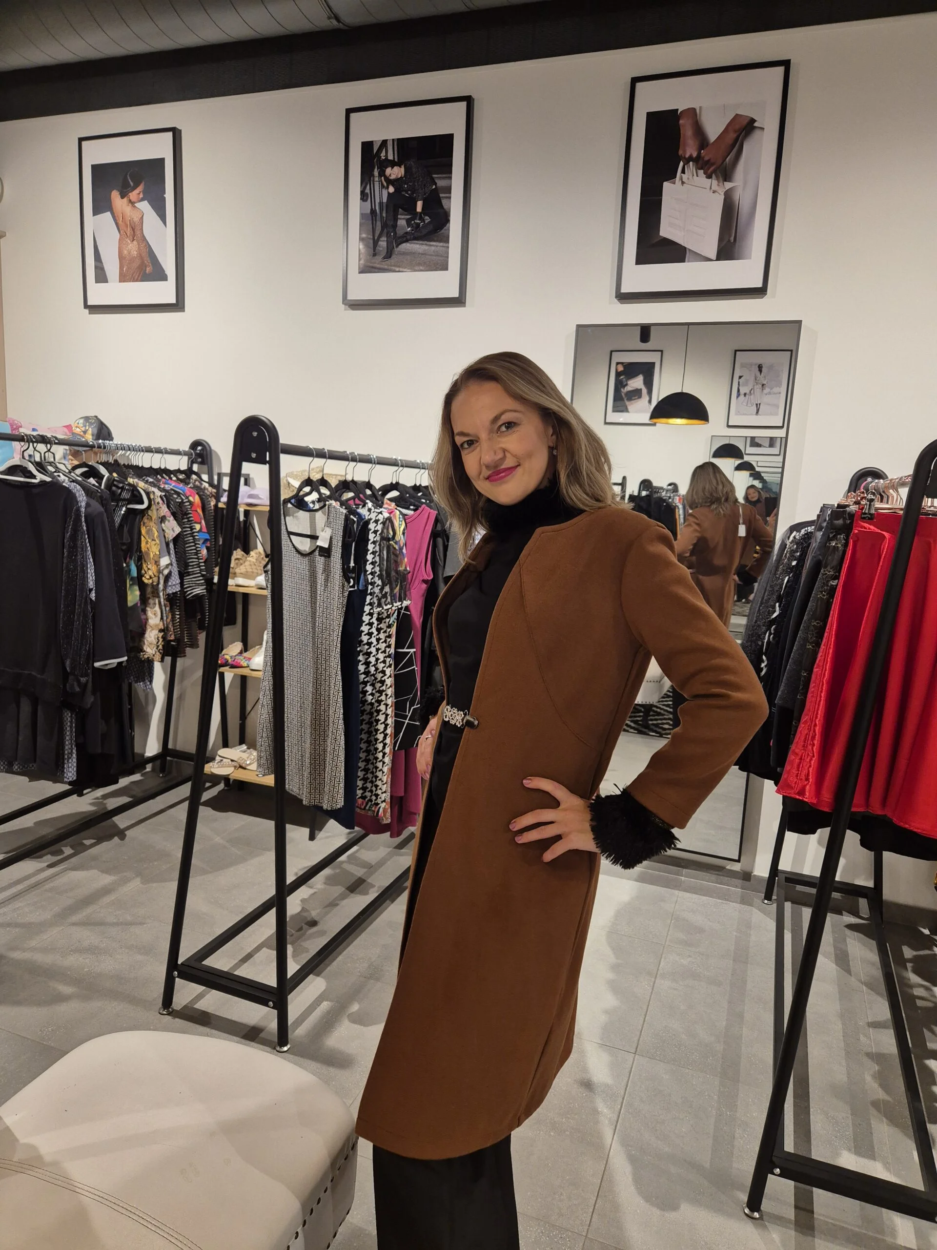 Proměna v andělskou ženu: líčení, styling a focení - Obrázek 9