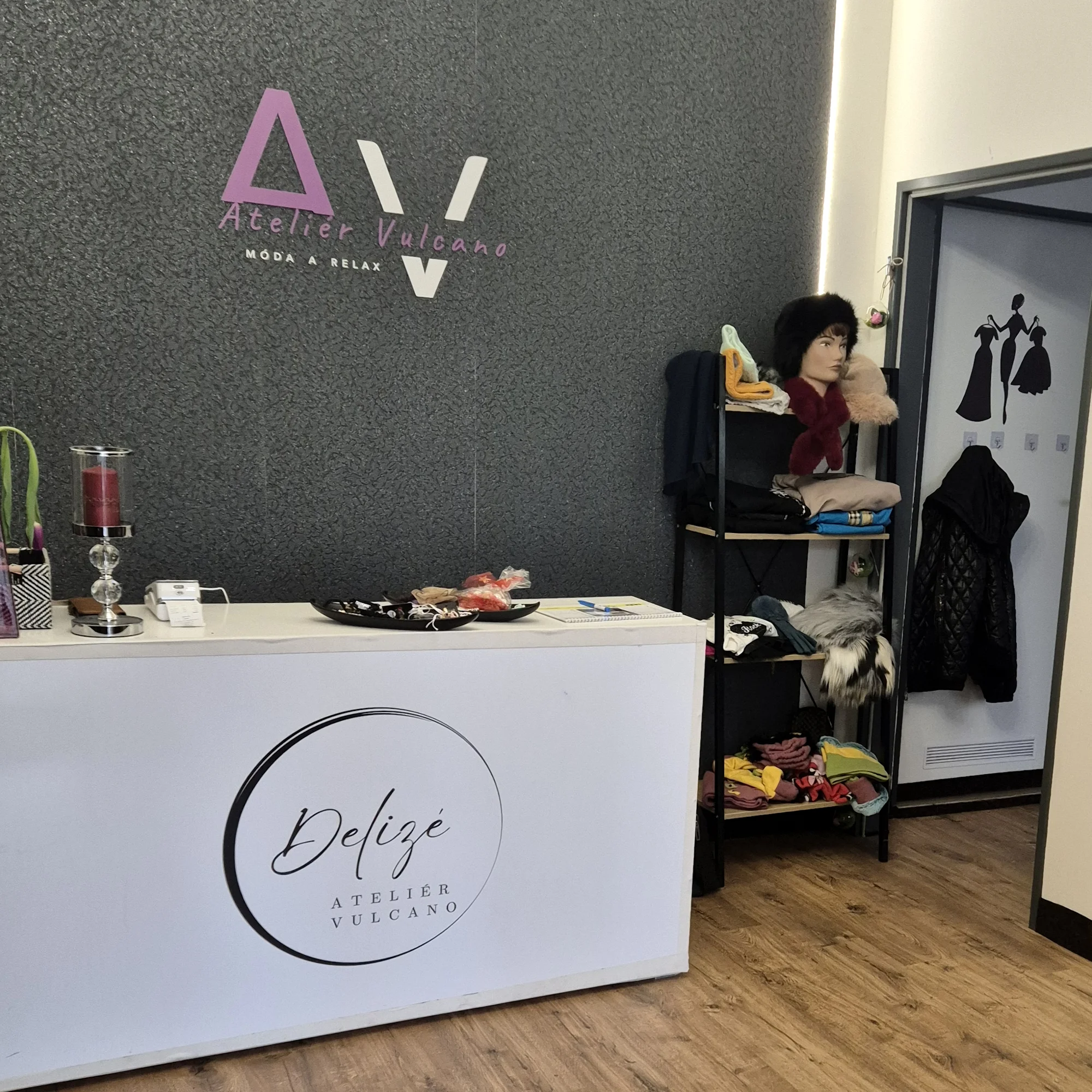 Proměna v andělskou ženu: líčení, styling a focení - Obrázek 3