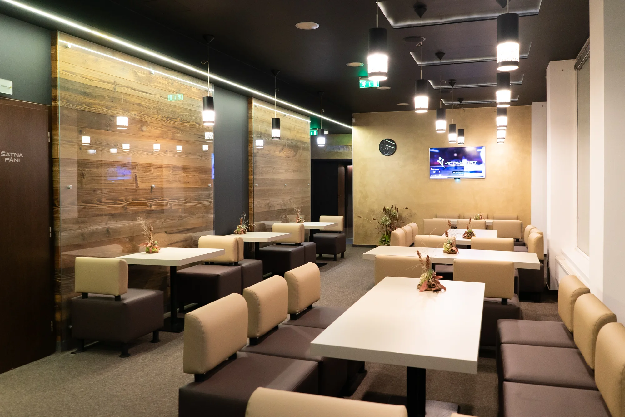 Soukromé spa Zima: sauna, vířivka a láhev dle výběru - Obrázek 10