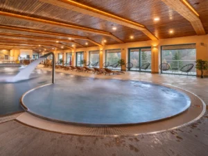 Vršatské Podhradí: 4* hotel se stravou a wellness