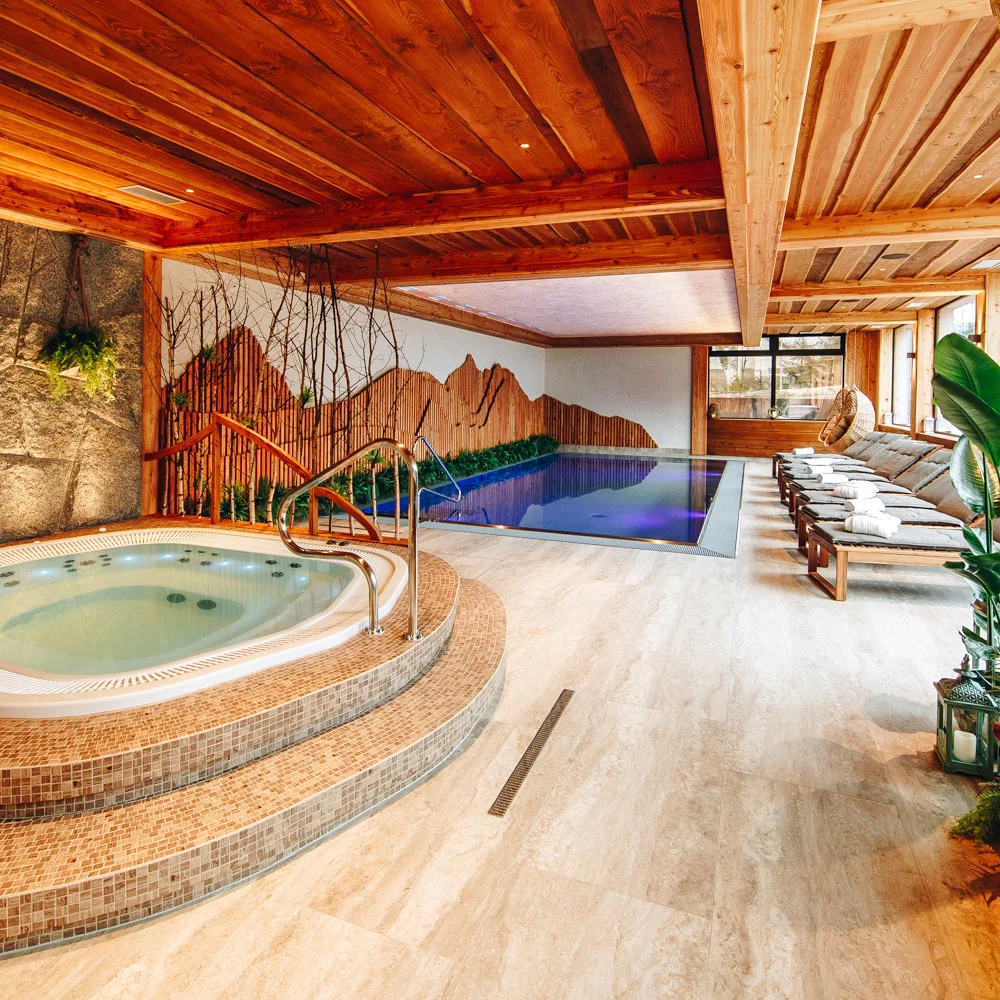 Dovolená pod Lomnickým štítem s jídlem a wellness - Obrázek 2