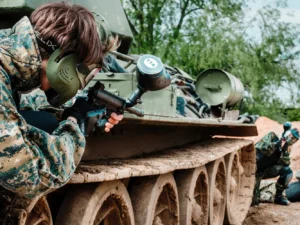 4 hodiny outdoor paintballu v Brně, vč. 100 kuliček