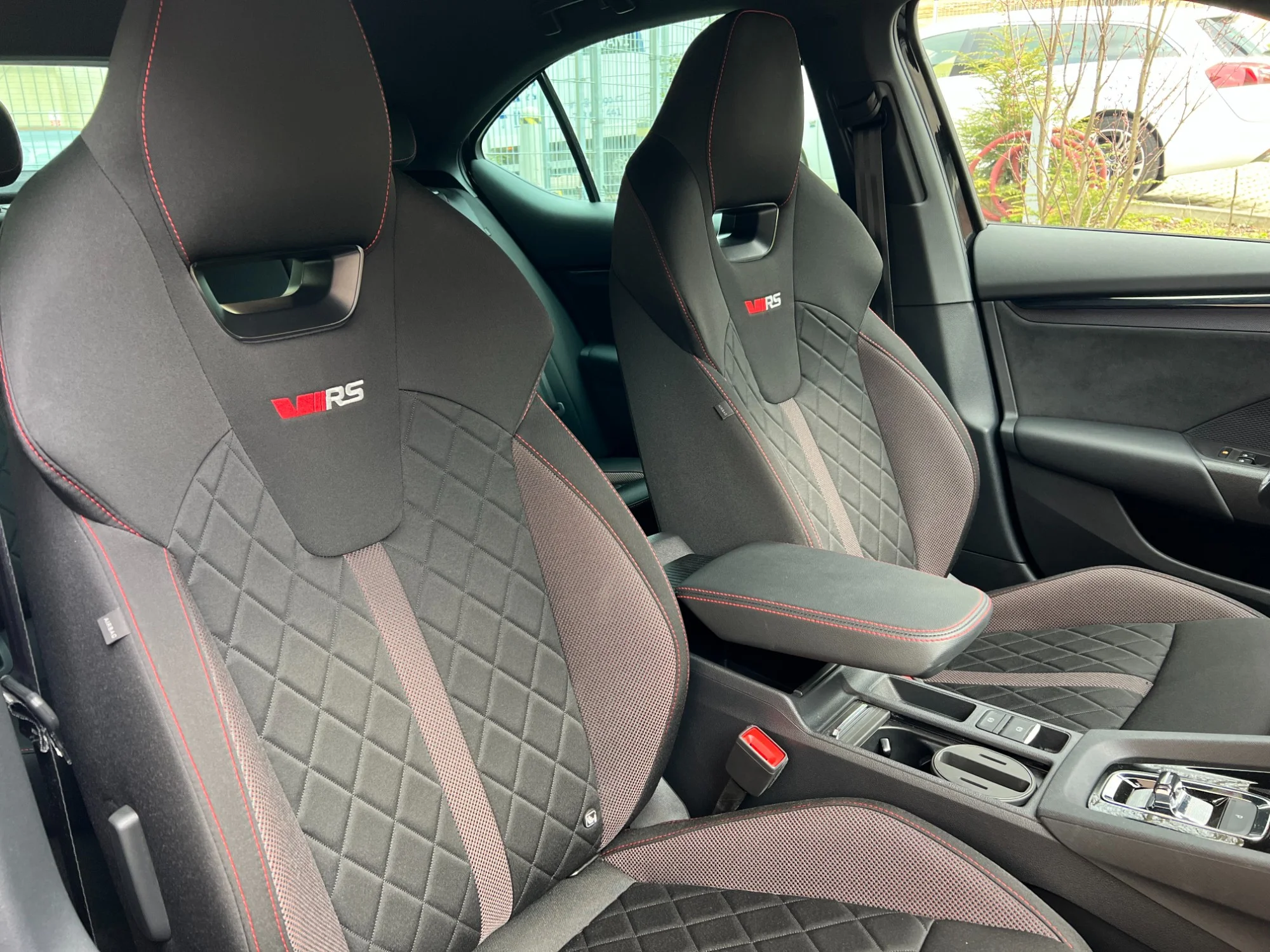 Škoda Octavia RS a Škoda Kodiaq RS na den i víkend - Obrázek 6