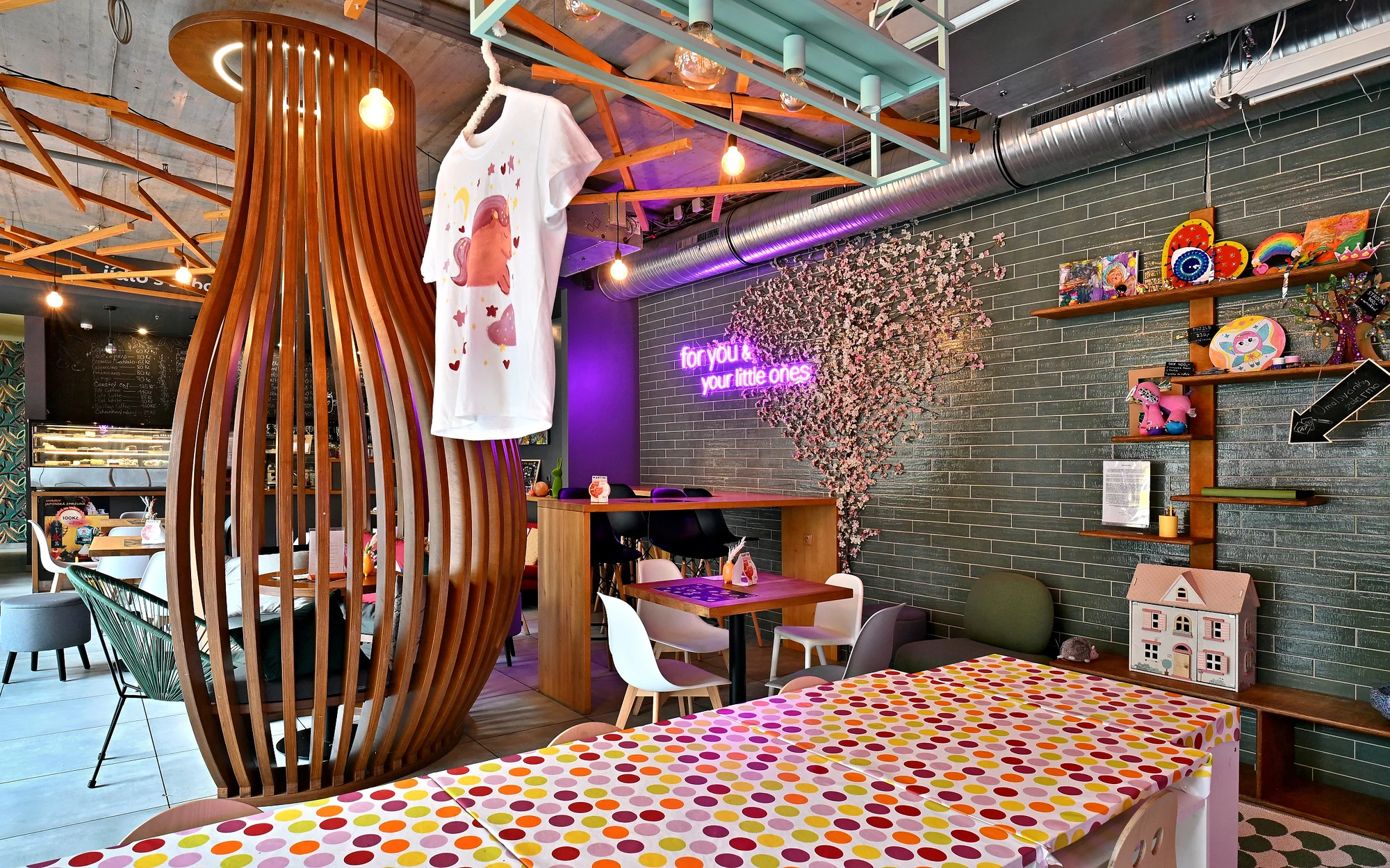 1 nebo až 4 míchané drinky v srdci Karlína - Obrázek 10