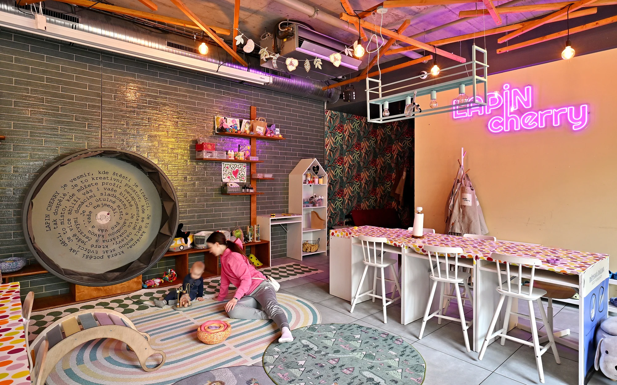 1 nebo až 4 míchané drinky v srdci Karlína - Obrázek 11