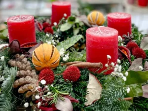 Výroba adventních svícnů a věnců vč. materiálu: 1–2 os.