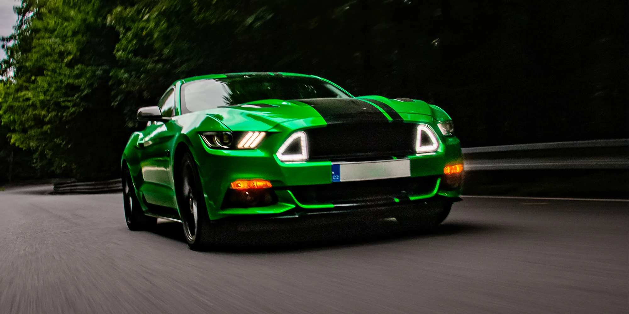 Ford Mustang V8: půjčení na 15 minut i celý den