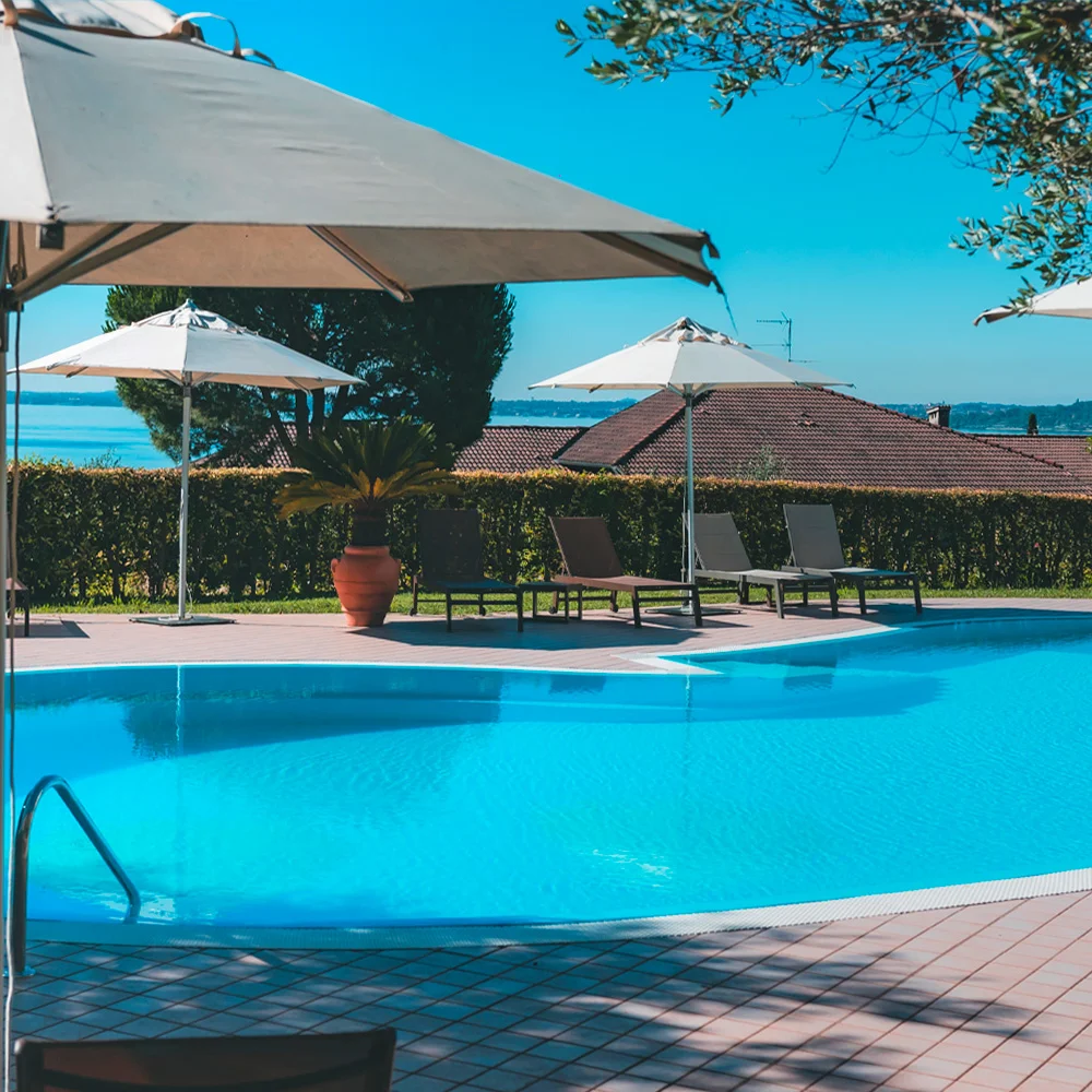 Hotel přímo u Lago di Garda s bazénem a stravou - Obrázek 2