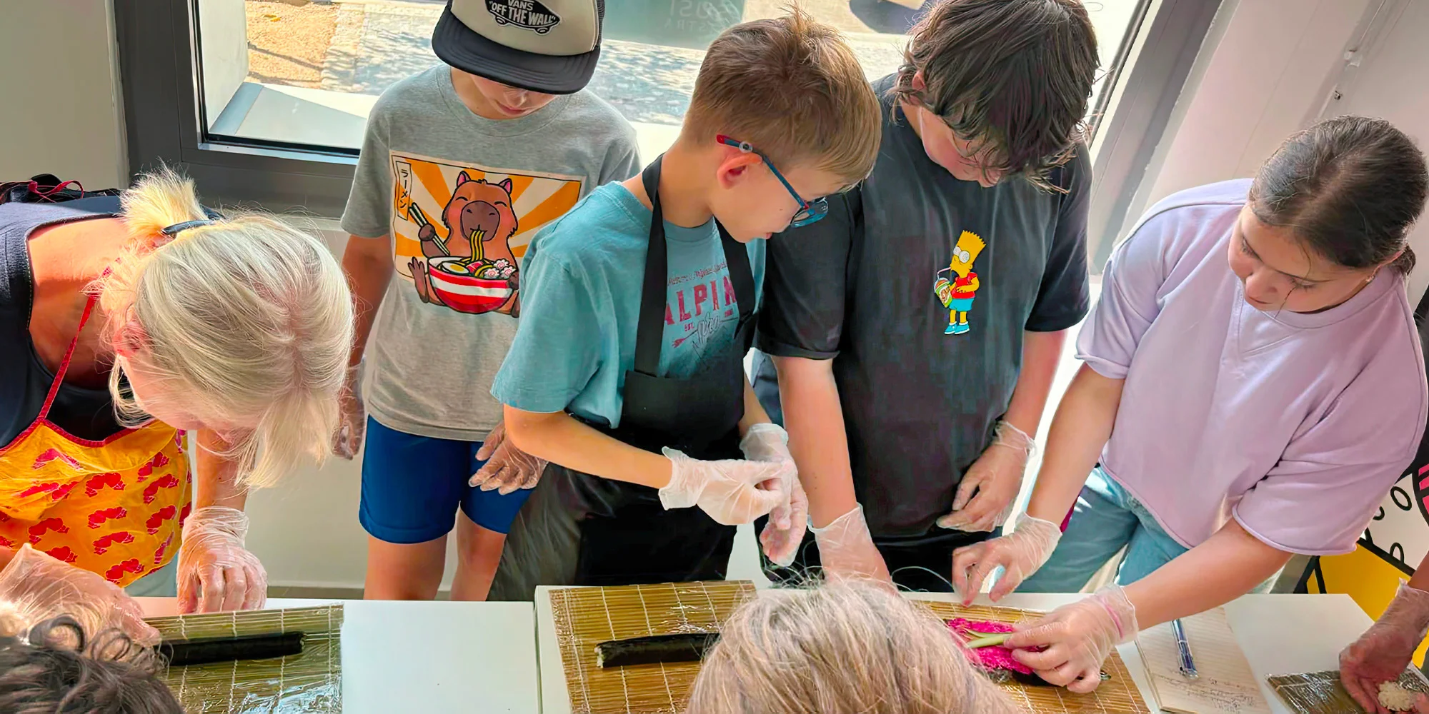 Kurz přípravy sushi pro dospělé i děti: od čištění ryby po rolování